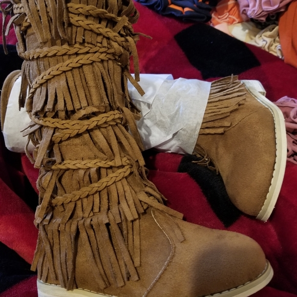 Joyfolie Other - Joyfolie Rylie Pecan size 9t